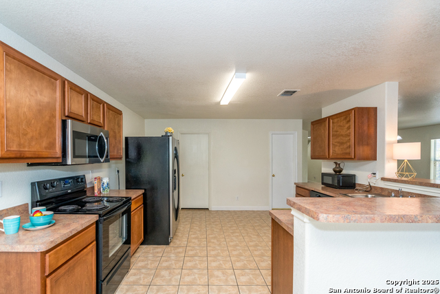 Image 24 of 51 For 13003 Southton