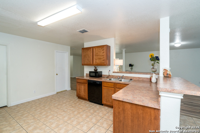 Image 25 of 51 For 13003 Southton