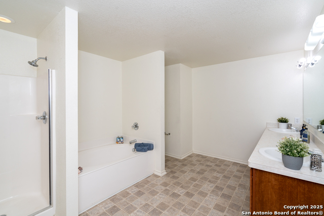 Image 37 of 51 For 13003 Southton