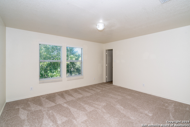 Image 40 of 51 For 13003 Southton