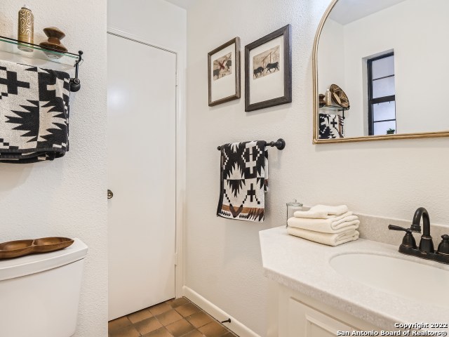 Image 21 of 28 For 10126 Jandre