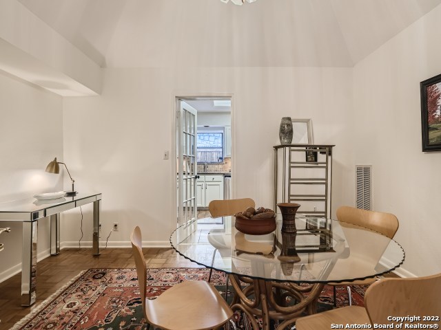 Image 8 of 28 For 10126 Jandre