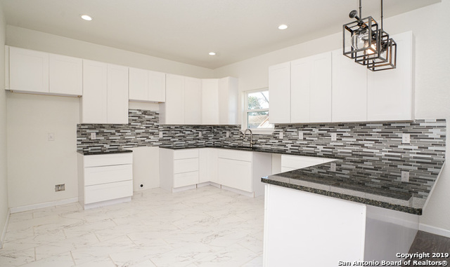 Image 13 of 23 For 1814 Interstate 35 N