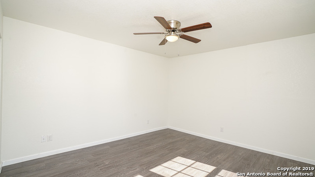 Image 18 of 23 For 1814 Interstate 35 N