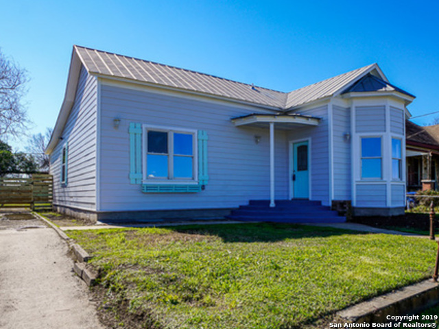 Image 2 of 23 For 1814 Interstate 35 N