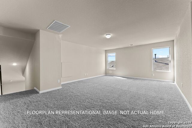 Listing photo id 13 for 8220 Foxtail Fork