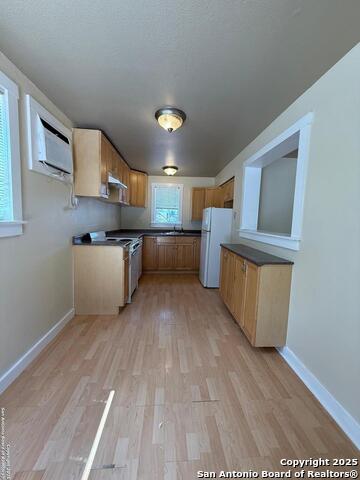 Image 3 of 9 For 312 Brahan 5