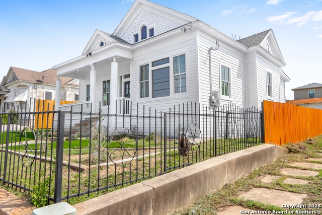 Image 2 of 14 For 502 Sherman