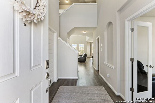 Image 15 of 20 For 1639 Dunvegan