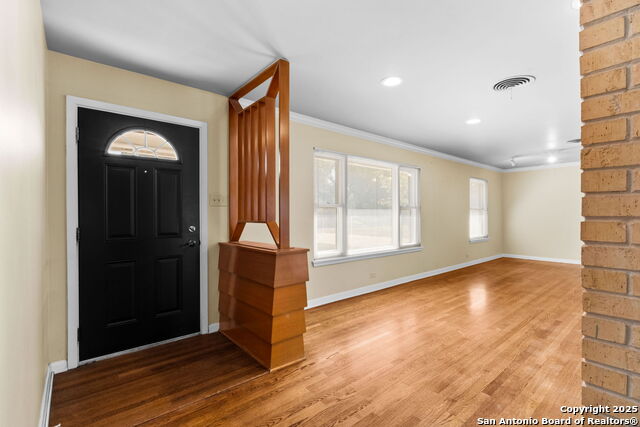 Image 3 of 26 For 411 Cave