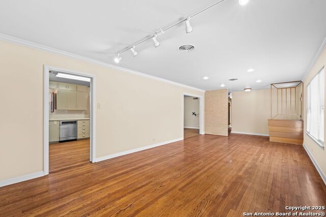 Image 6 of 26 For 411 Cave