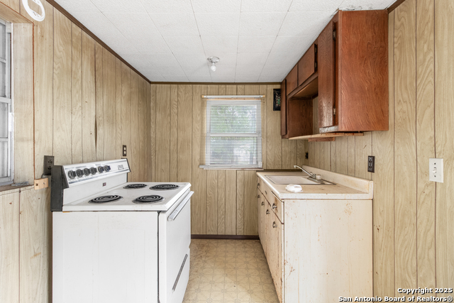 Image 30 of 48 For 12242 & 12244 Park Road 37