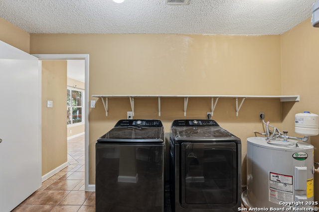 Listing photo id 13 for 17426 Emerald Canyon