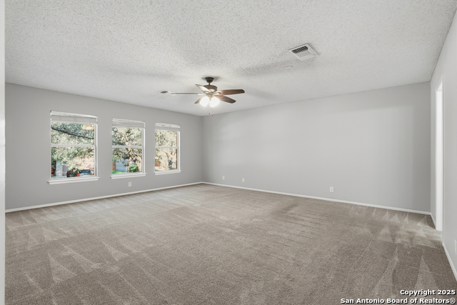 Listing photo id 14 for 17426 Emerald Canyon