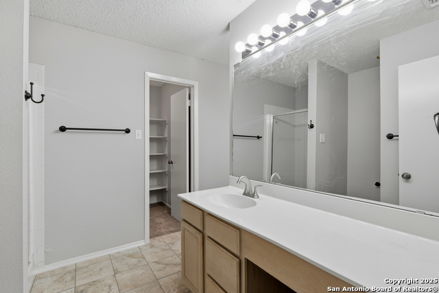 Listing photo id 15 for 17426 Emerald Canyon