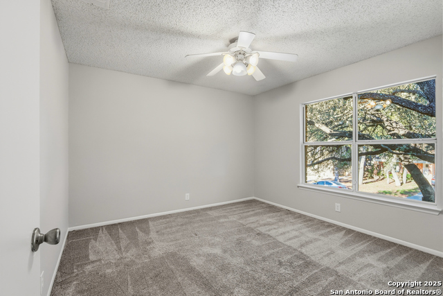 Listing photo id 23 for 17426 Emerald Canyon