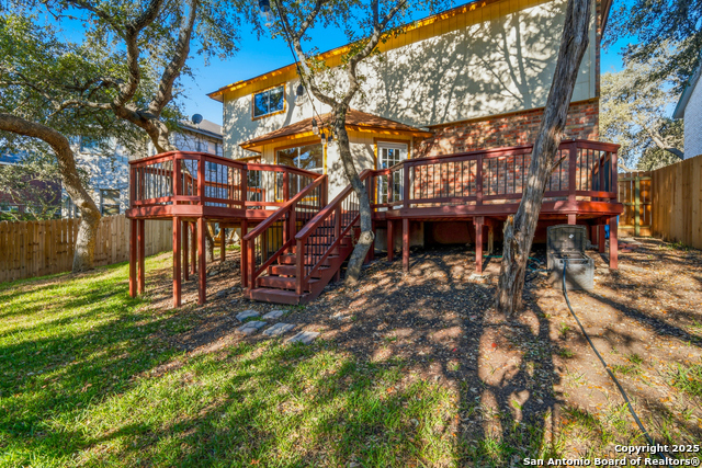 Listing photo id 28 for 17426 Emerald Canyon