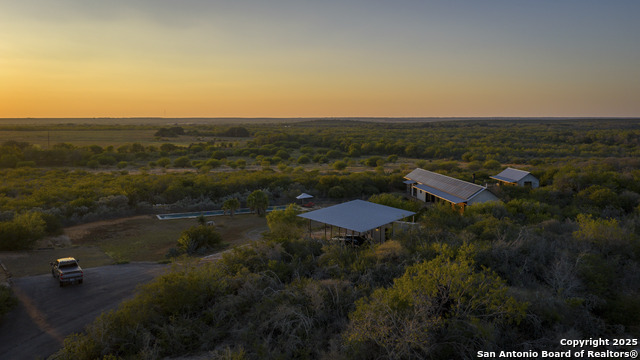 Listing photo id 9 for 514 County Road 669