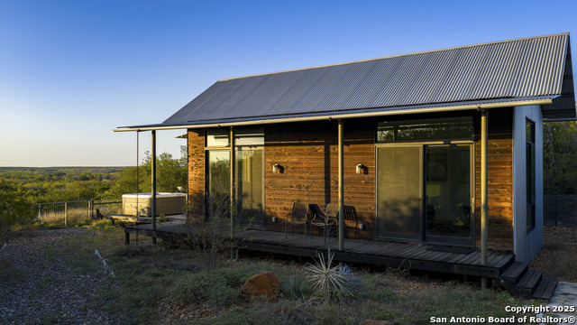 Listing photo id 15 for 514 County Road 669