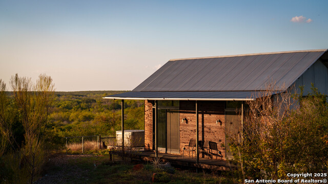 Listing photo id 0 for 514 County Road 669