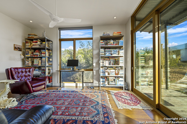 Listing photo id 35 for 514 County Road 669