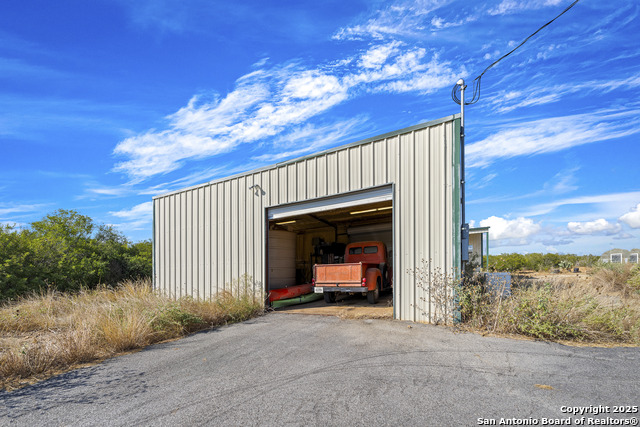 Listing photo id 43 for 514 County Road 669