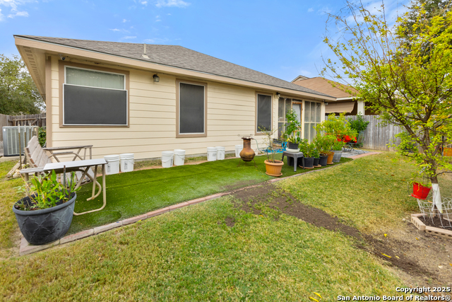 Image 20 of 24 For 10954 Geneva Moon