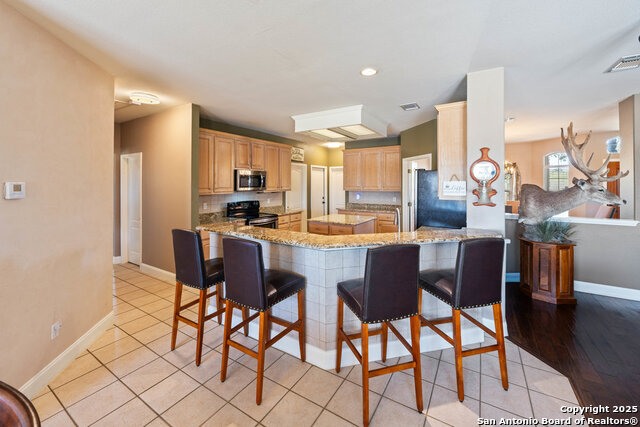 Image 15 of 50 For 2425 Elm Creek