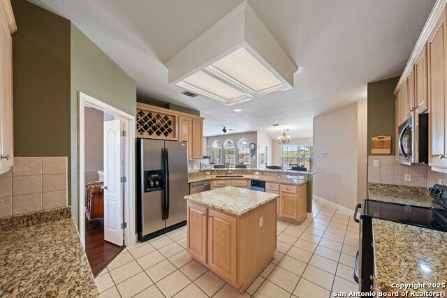 Image 17 of 50 For 2425 Elm Creek