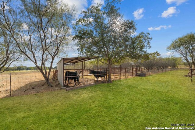 Image 32 of 50 For 2425 Elm Creek