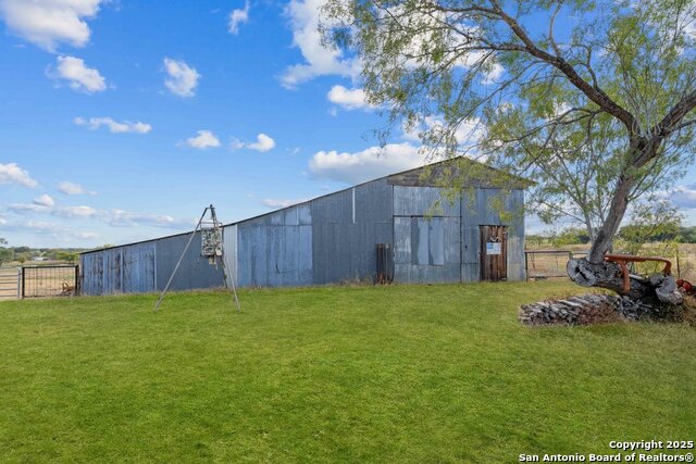 Image 34 of 50 For 2425 Elm Creek