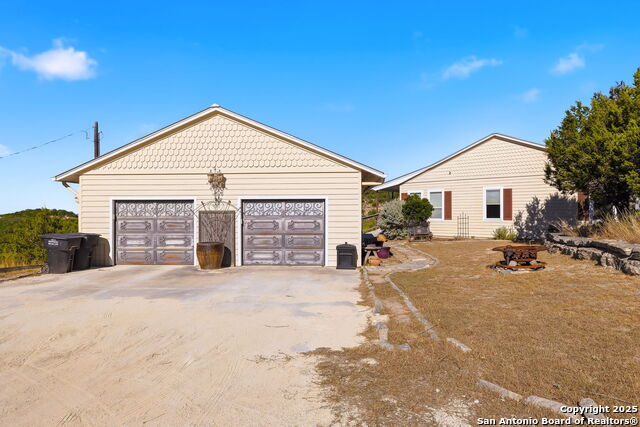 Image 42 of 50 For 42 Tower Rd.