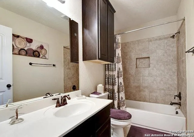 Image 17 of 20 For 929 Resaca