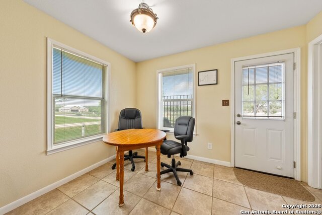 Listing photo id 10 for 14830 Fm 1346