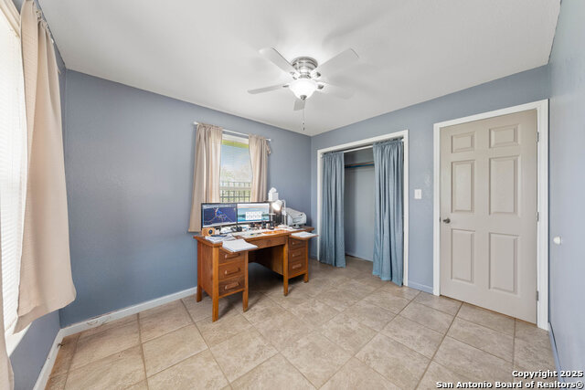 Listing photo id 11 for 14830 Fm 1346