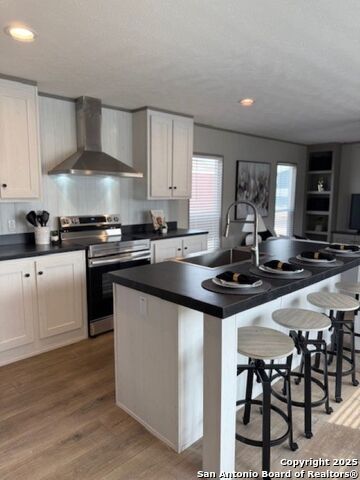 Image 4 of 16 For 15953 Flores Curve