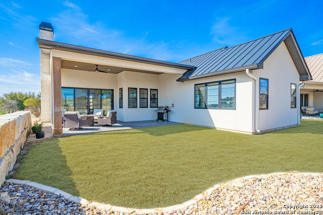 Listing photo id 26 for 1025 Comanche Hills