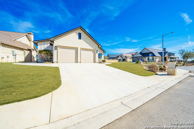 Listing photo id 28 for 1025 Comanche Hills