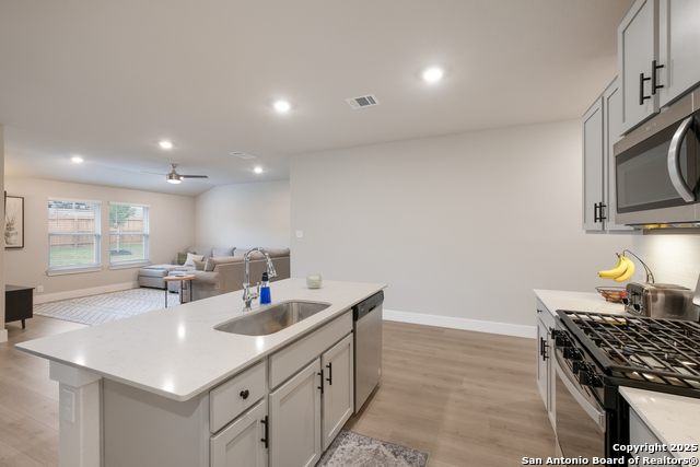 Image 6 of 24 For 5609 Jewel Curve