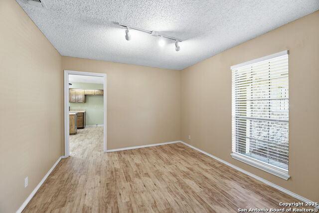 Image 11 of 20 For 13814 Brook Hollow