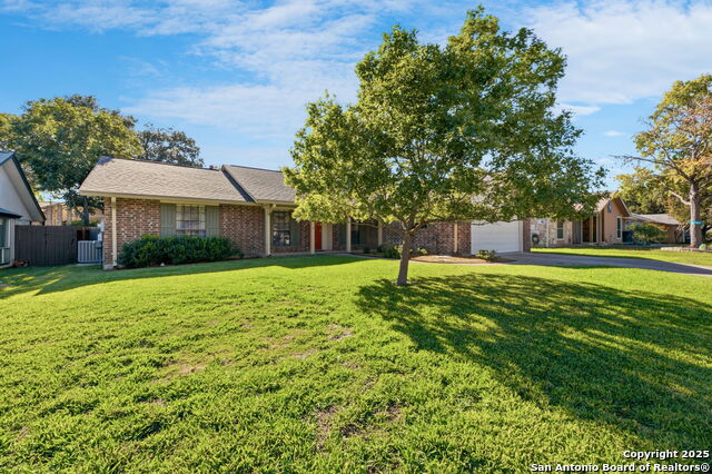 Image 3 of 20 For 13814 Brook Hollow