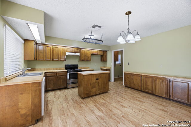 Image 7 of 20 For 13814 Brook Hollow