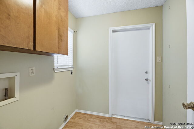 Image 9 of 20 For 13814 Brook Hollow