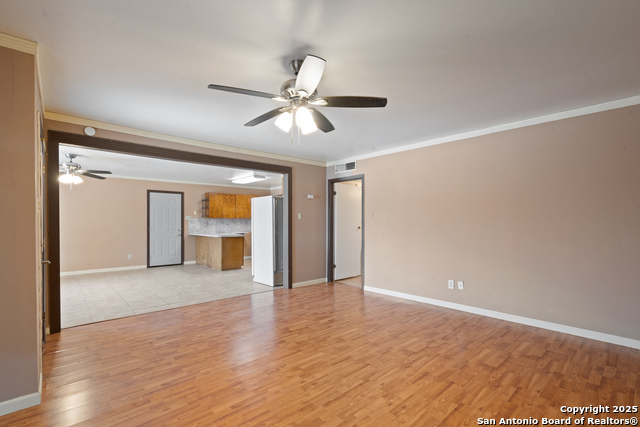 Listing photo id 9 for 203 Margaret