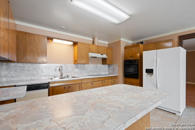 Listing photo id 15 for 203 Margaret