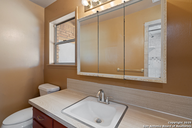 Listing photo id 23 for 203 Margaret