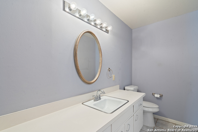 Listing photo id 30 for 203 Margaret