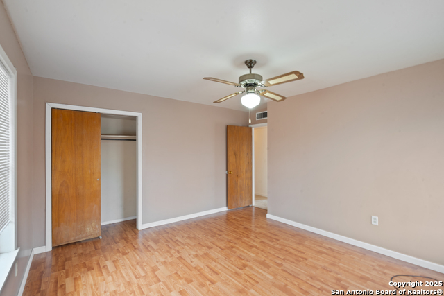 Listing photo id 35 for 203 Margaret