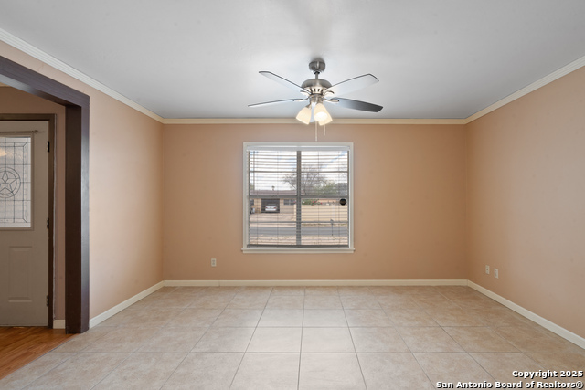 Listing photo id 2 for 203 Margaret