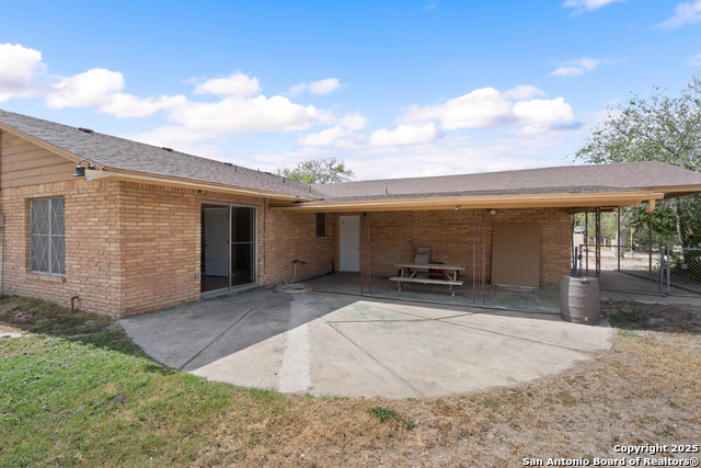 Listing photo id 39 for 203 Margaret